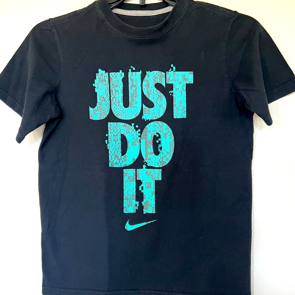Nike Boys Shirt